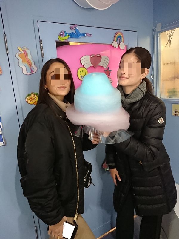 Tokyo Private Tour - Takeshita-street rainbow colored cotton candy