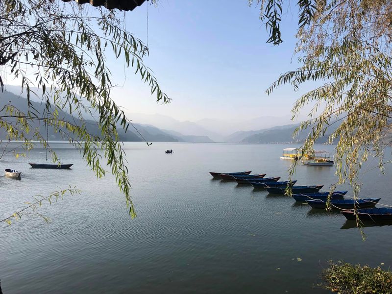 Gandaki Private Tour - phewa lake