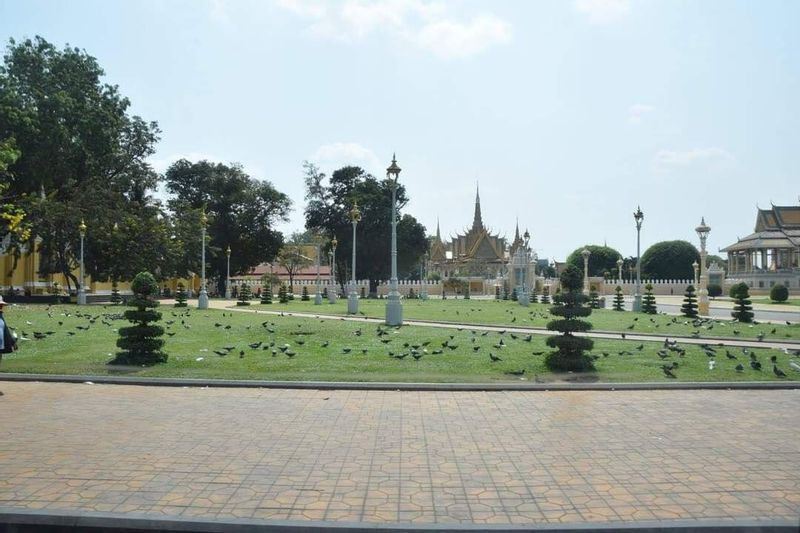 Phnom Penh Private Tour - Royal Palace Park