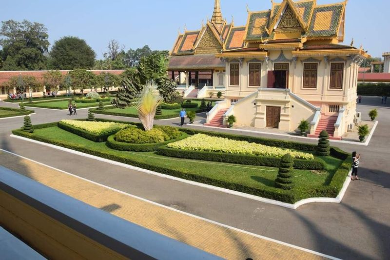 Phnom Penh Private Tour - Royal Palace Pagoda 