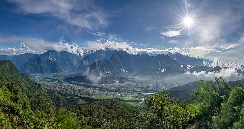 Gandaki Private Tour - Sunrise view from sarangkot