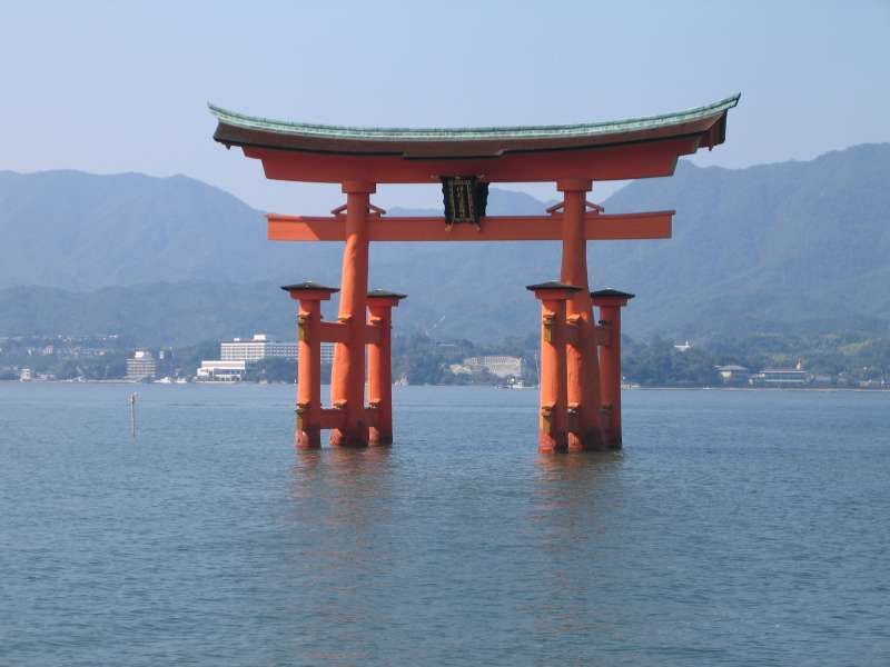 Hiroshima Private Tour - Vermillion Large Torii Gate at high tide