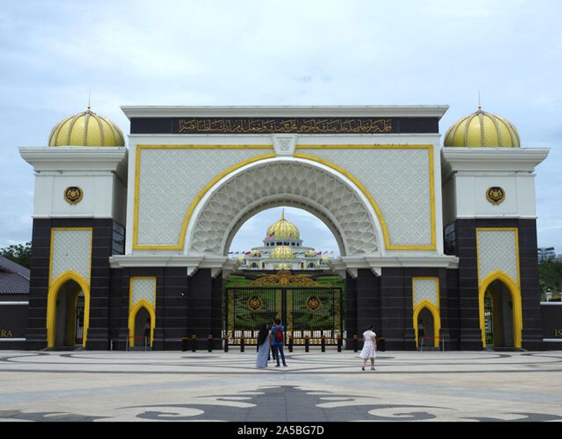 Kuala Lumpur Private Tour - Kings palace (Istana Negara)