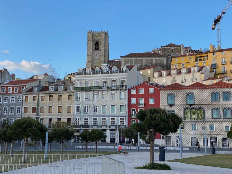 Lisbon Private Tour - The Catedral in the old town