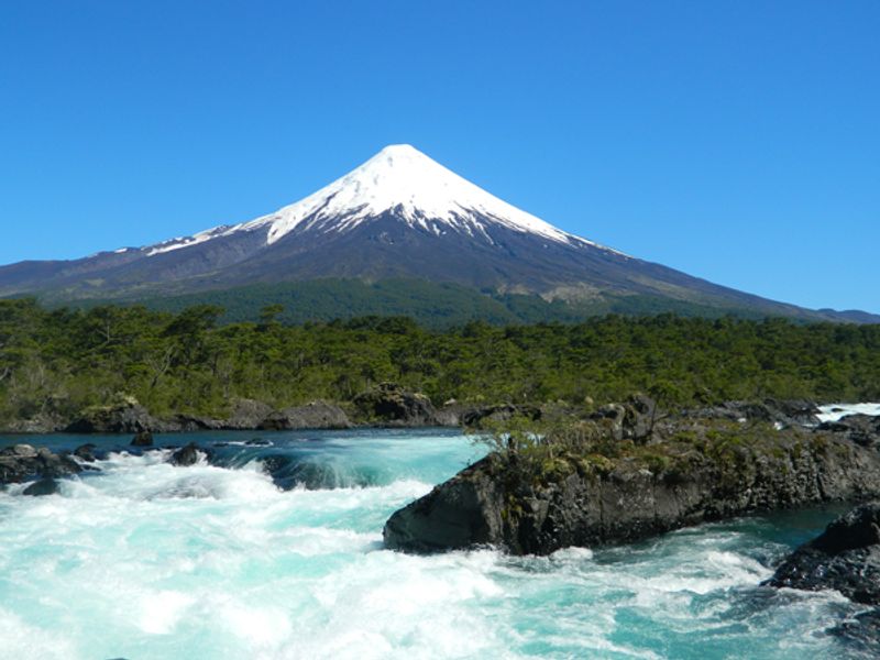 Puerto Varas Private Tour - volcán Osorno y río Petrohué