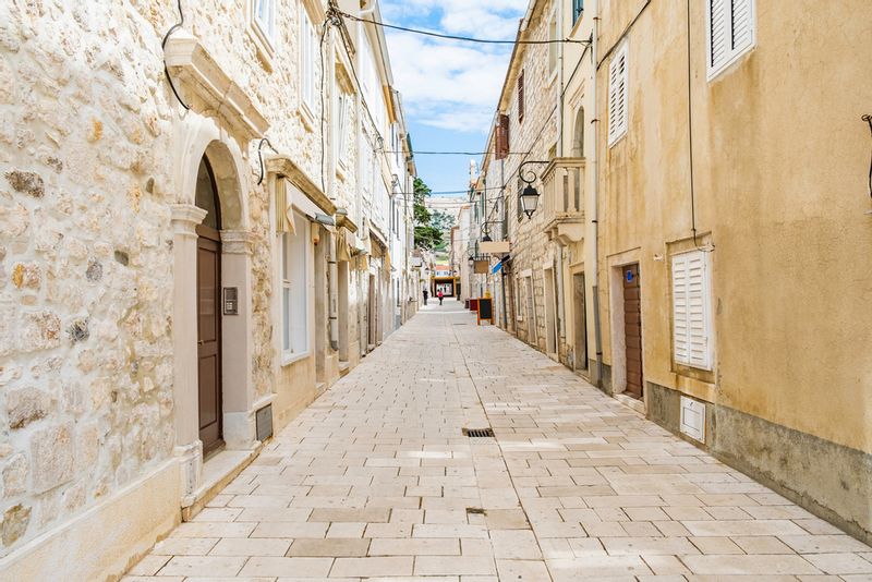 Zadar Private Tour - Streets of Pag