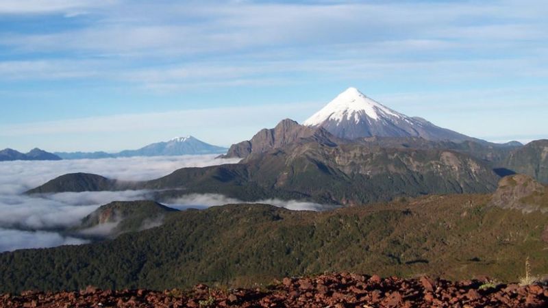 Puerto Varas Private Tour - Repondremos energía en cima, donde hay un refugio, con un almuerzo maravilloso, disfrutando de la vista.