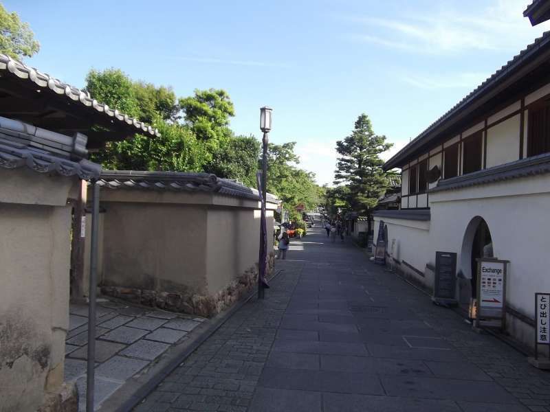 Kyoto Private Tour - "Nene,s street" outside Kodaiji temple compound.