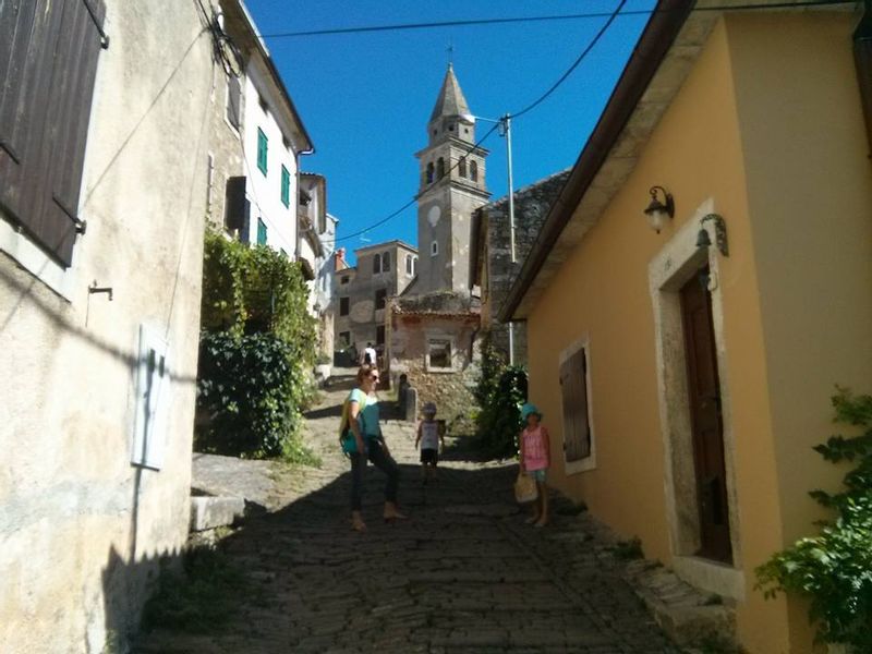 Istria Private Tour - Streets of Motovun