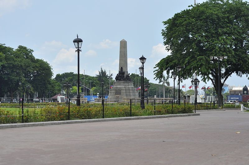 Manila Private Tour - Luneta Park