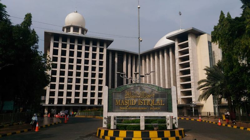 Jakarta Private Tour - Istiqlal mosque