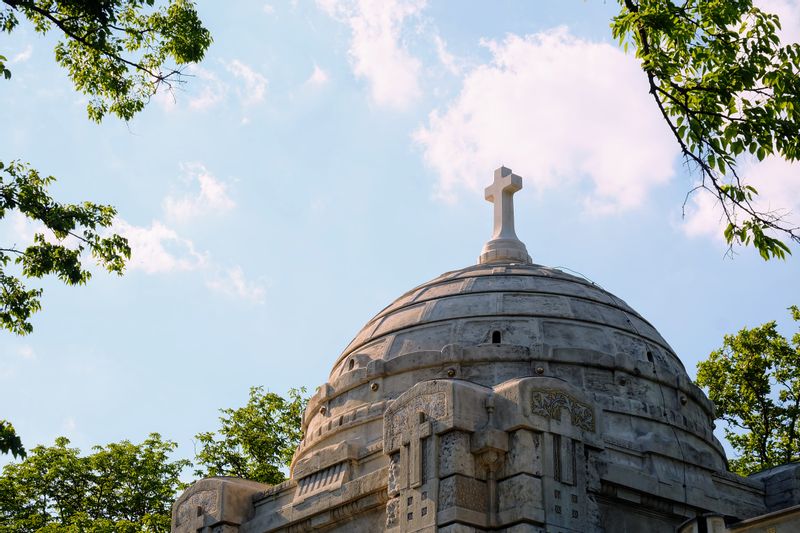 Budapest Private Tour - Arcade decoration, National Cemetery of Hungary