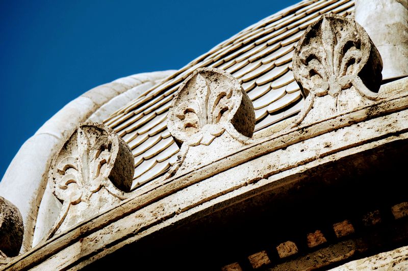 Budapest Private Tour - Arcade decoration, National Cemetery of Hungary