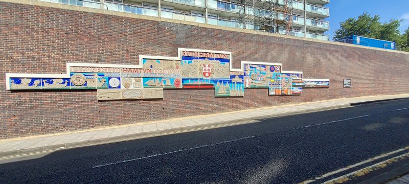 Southampton Private Tour - Southampton Mural