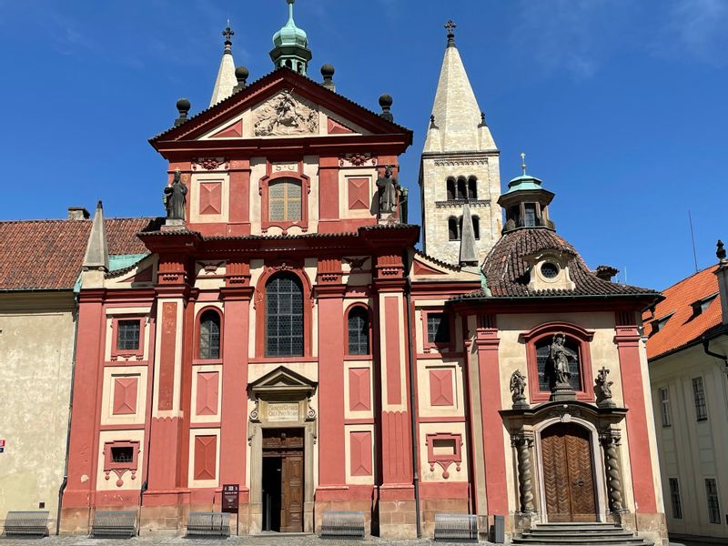 Prague Private Tour - St. George Basilica 