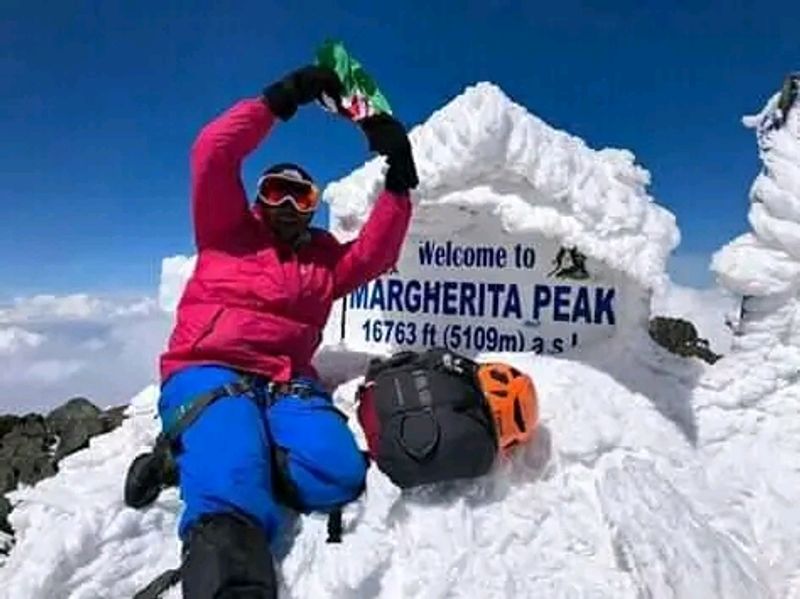 Kampala Private Tour - Margarita peak 5109M with a client