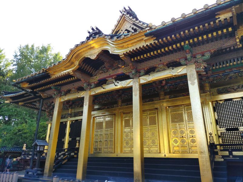 Tokyo Private Tour - Ueno Toshogu Shrine