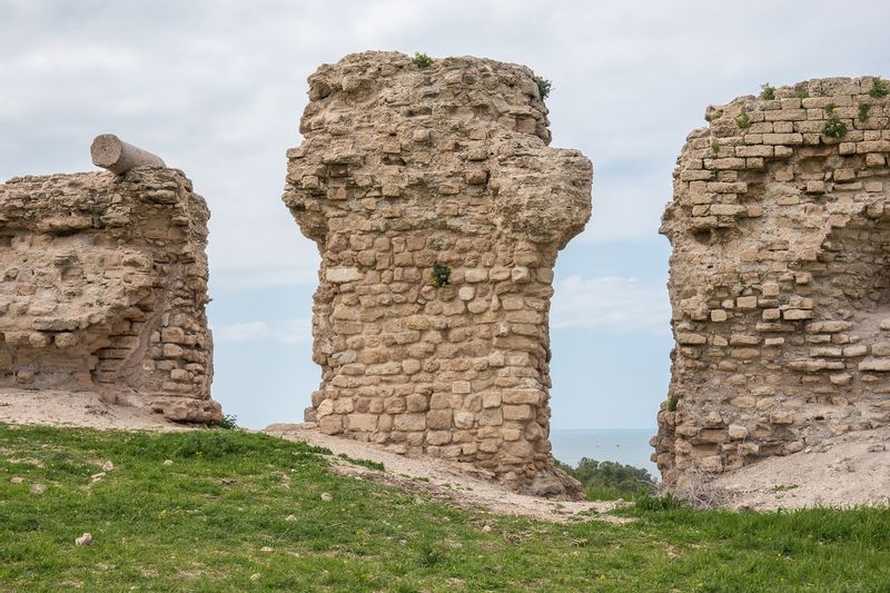 Ashdod Private Tour - Remains of fortifications