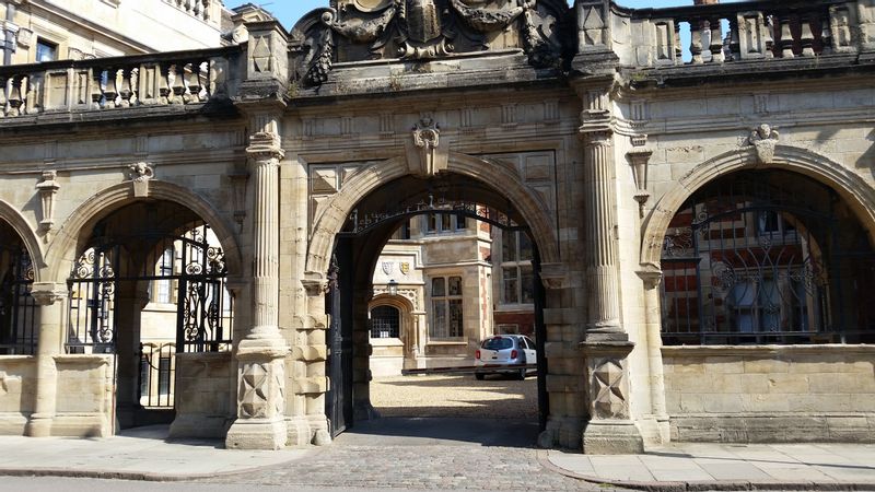 Cambridge Private Tour - You mean, you live here?