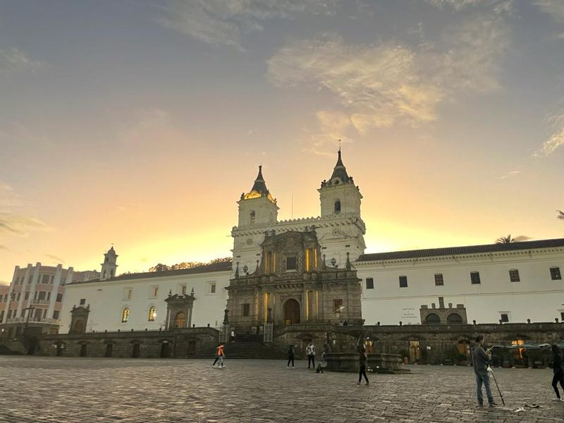 Quito Private Tour - San Francisco church in Quito