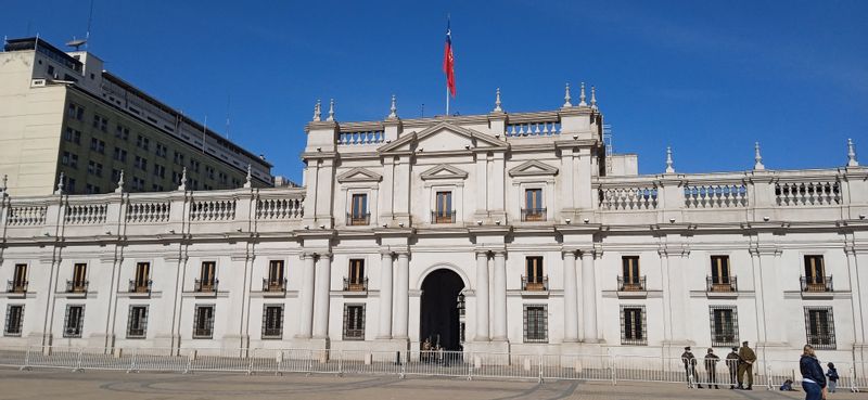 Santiago Private Tour - Palacio La Moneda