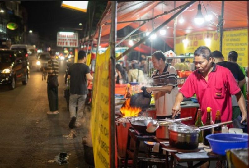 Jakarta Private Tour - At the sabang street / foods street