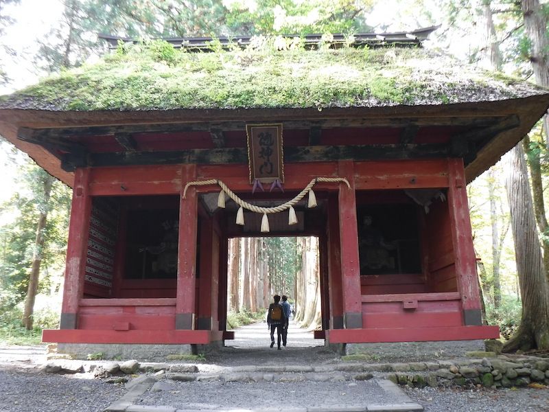 Nagano Private Tour - Zuijin Gate to Okusha shrine