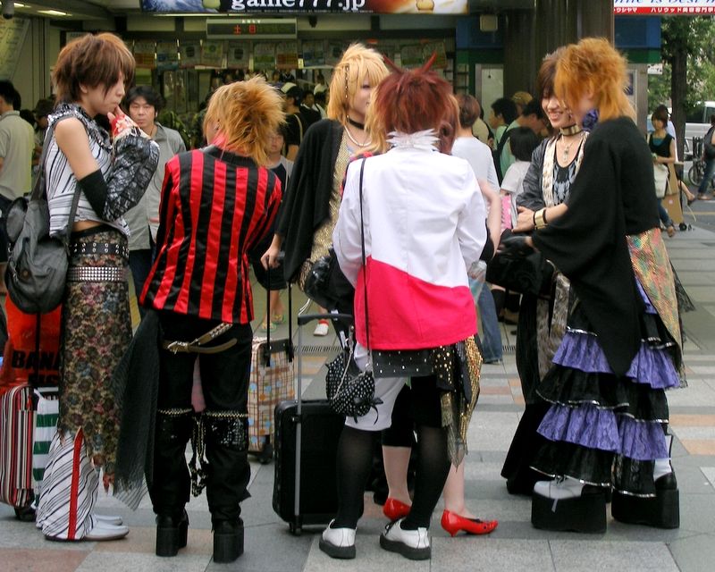 Tokyo Private Tour - It's still oozing with energy and bustling with new fashion tribes. It's still the spot where fashion trends are born and made