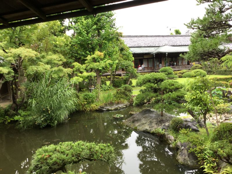 Tokyo Private Tour - Beautiful Japanese Garden in Taishaku Ten temple