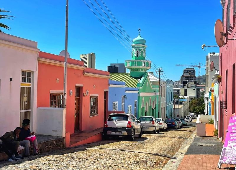 Cape Town Private Tour - Bo-Kaap. Colorful Houses. 