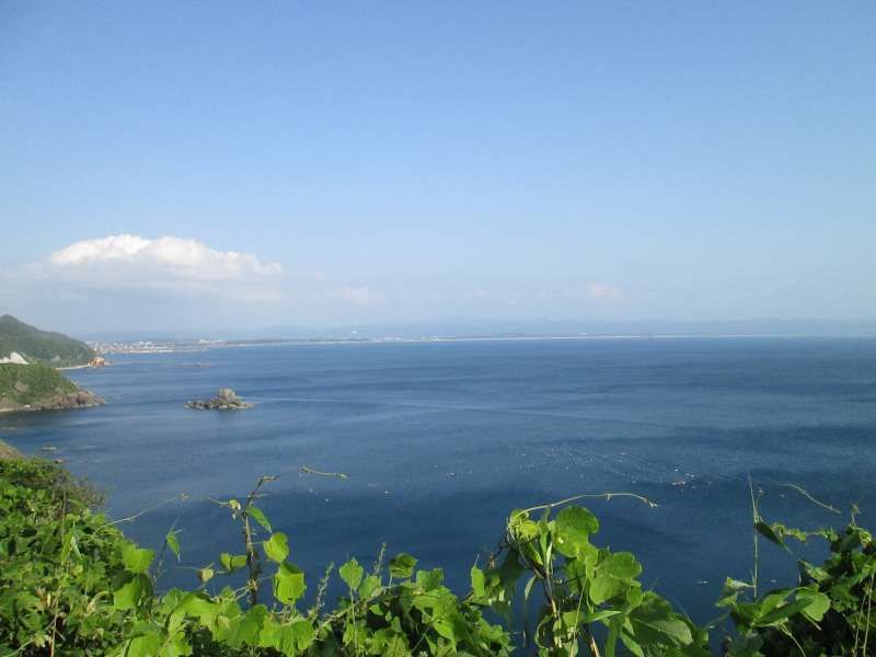 Shimane Private Tour - The sea of Japan: on the way up to Hinomisaki Lighthouse, you can have a great ocean view.