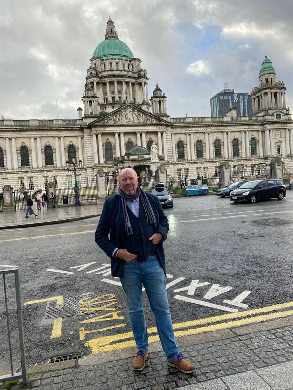 Belfast Private Tour - Belfast City Hall, meeting Point 