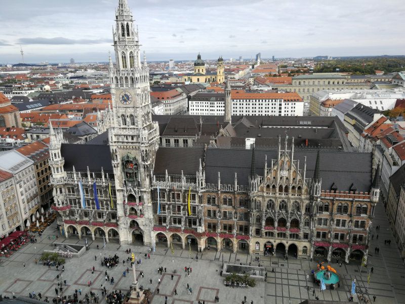 Munich Private Tour - Mary's square
New town hall