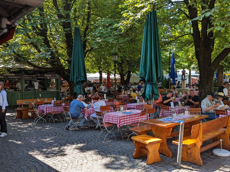 Munich Private Tour - Viktualienmarkt
Beer garden