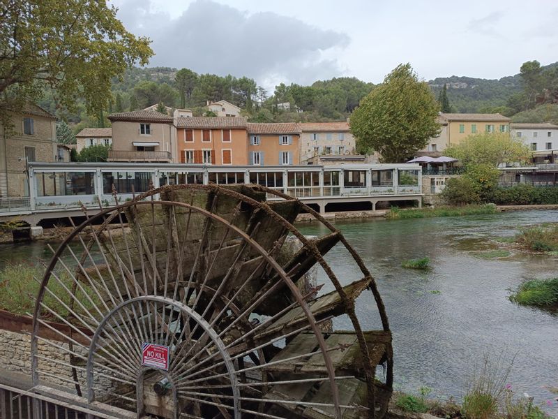 Aix en Provence Private Tour - Fontaine de Vaucluse