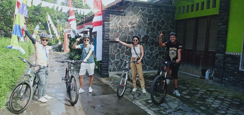 Yogyakarta Private Tour - cycling tour borobudur