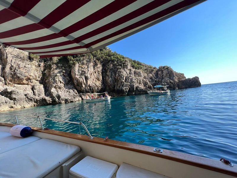 Capri Private Tour - Relaxing moment. Swimming by the caves