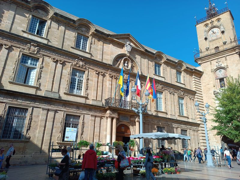 Marseille Private Tour - City Hall Aix en Provence