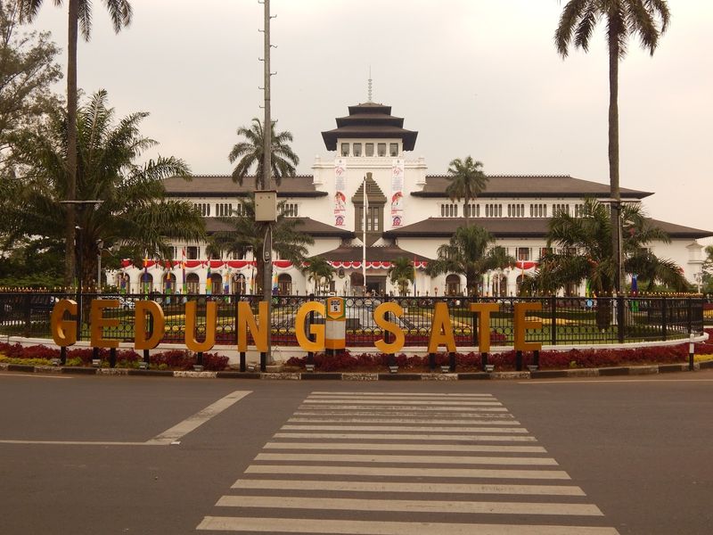 Jakarta Private Tour - Governor Office of West Java in Bandung