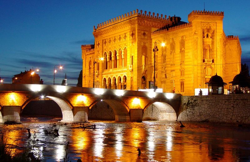 Sarajevo Private Tour - City Hall of Sarajevo