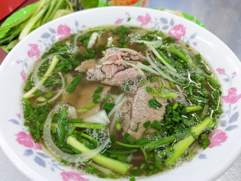 Ho Chi Minh Private Tour - beef noodle soup