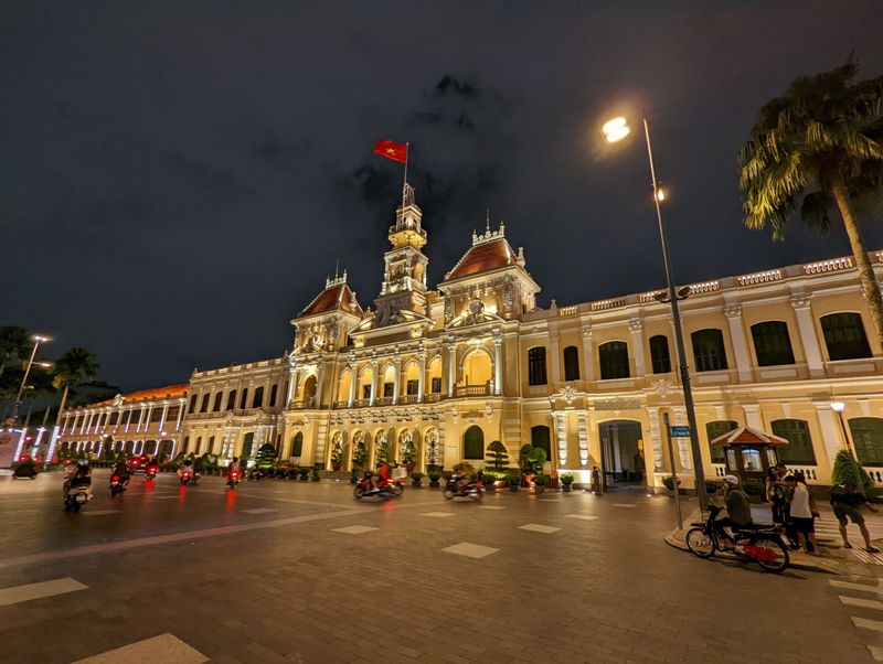 Ho Chi Minh Private Tour - city hall at night