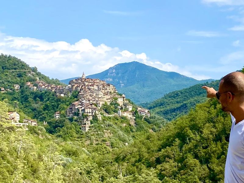 Villefranche-sur-Mer Private Tour - Apricale