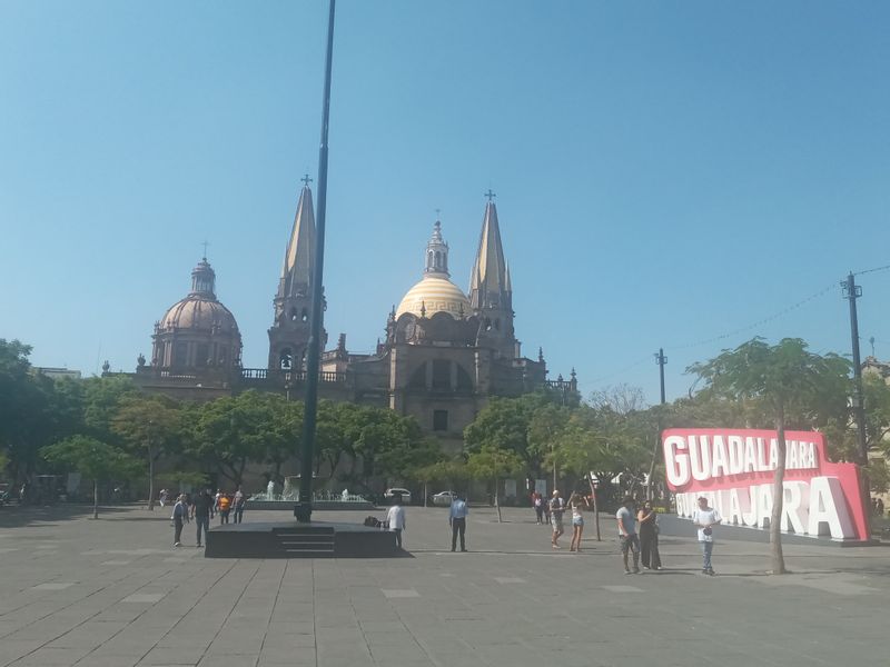 Guadalajara Private Tour - Plaza liberacion