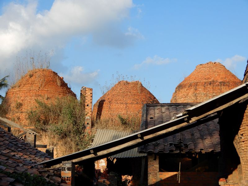 Ho Chi Minh Private Tour - local brick klin