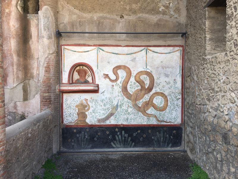 Pompeii Private Tour - Pompeii fresco decoration