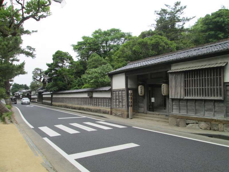 Shimane Private Tour - Samurai Street and the gate of Samurai Residence 