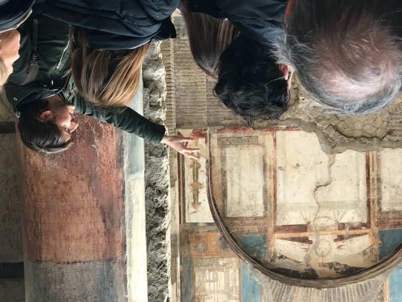 Herculaneum Private Tour - Roberto in the Sacred area dedicated to Augustus