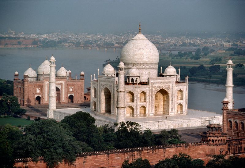 Delhi Private Tour - Symbol of love and watch sunrise at taj mahal. 