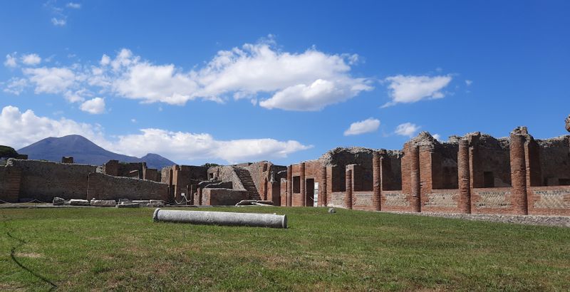 Pompeii Private Tour - Central Baths